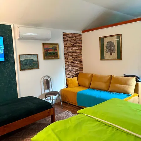 Penzion Baber Apartmanhaz Balatonakarattya 3*